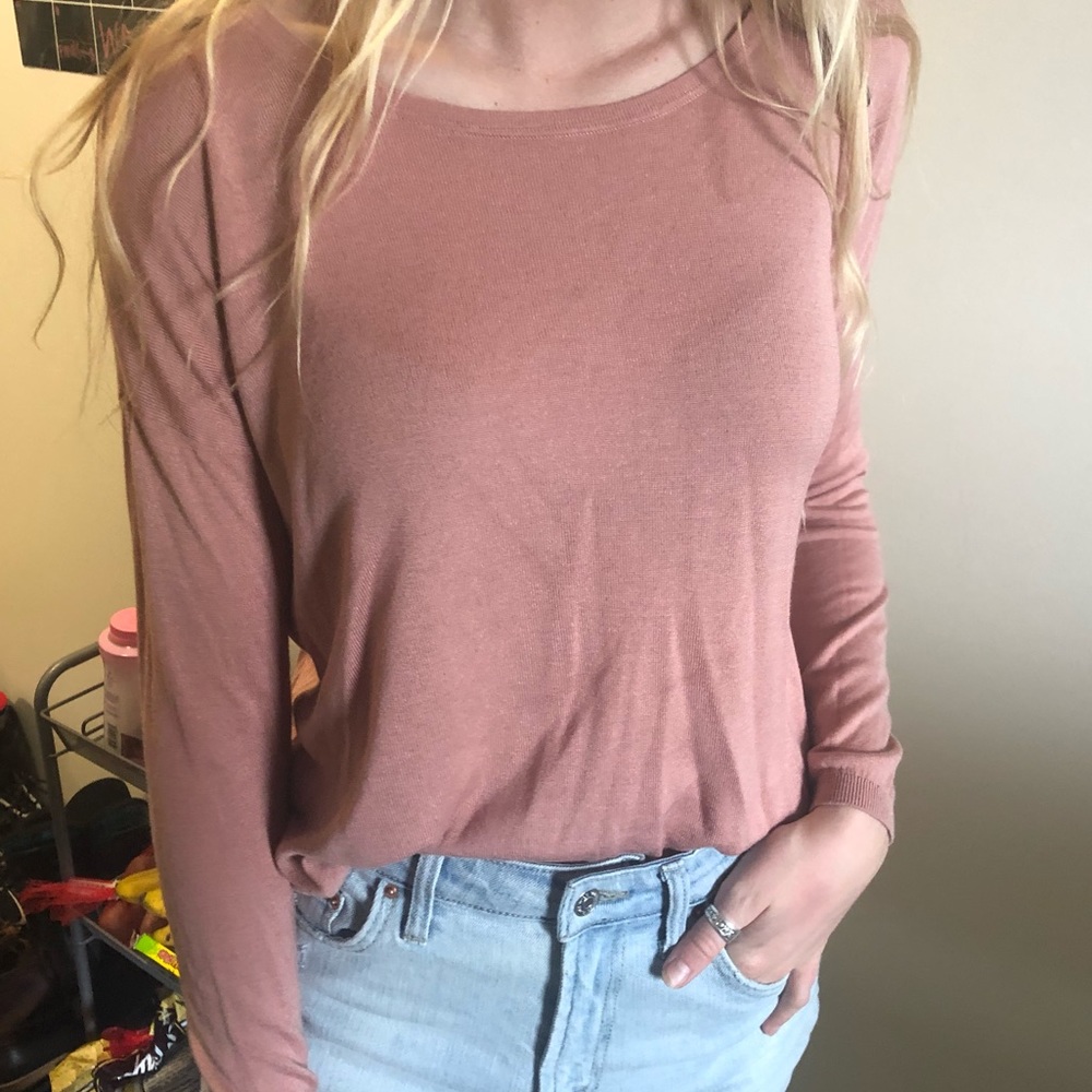 Basic light pink long sleeve